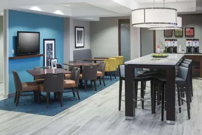 Photo 3 - Hampton Inn Kansas City Liberty