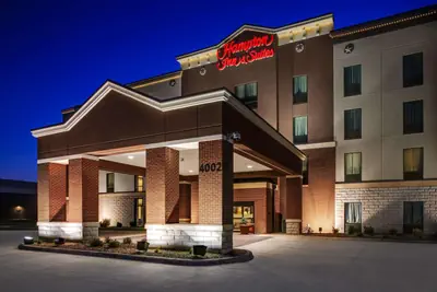 Photo 2 - Hampton Inn & Suites by Hilton Dodge City Boot Hill Casino