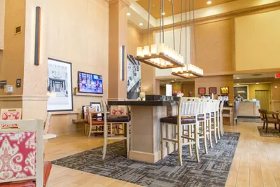 Photo 5 - Hampton Inn & Suites by Hilton Dodge City Boot Hill Casino