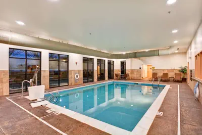Photo 3 - Hampton Inn Hendersonville