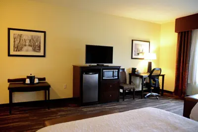 Photo 3 - Hampton Inn Poplar Bluff