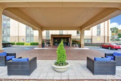 Photo 5 - Hampton Inn Charlotte-Gastonia