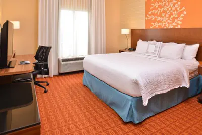 Photo 5 - Fairfield Inn and Suites by Marriott Calhoun