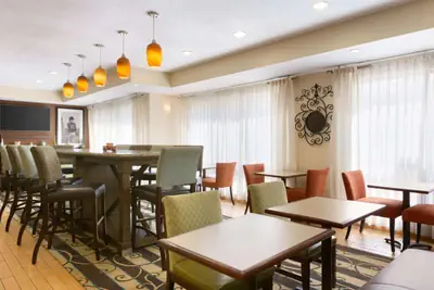 Photo 5 - Hampton Inn Zanesville
