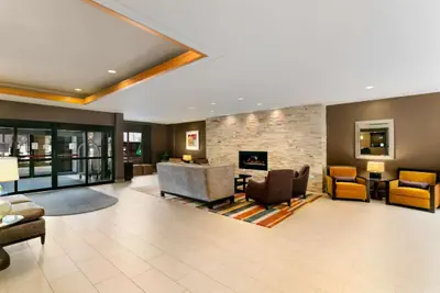 Photo 3 - Embassy Suites by Hilton Chicago North Shore Deerfield
