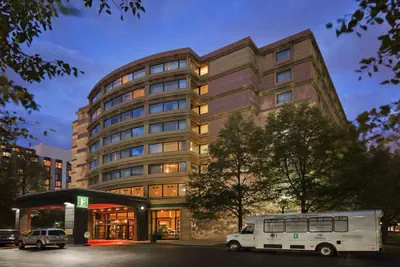 Photo 2 - Embassy Suites by Hilton Chicago O'Hare Rosemont