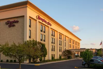 Photo 2 - Hampton Inn Cleveland-Solon