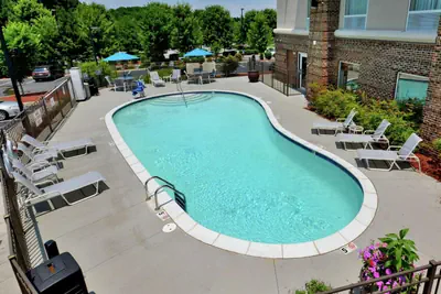 Photo 5 - Hampton Inn & Suites Huntersville