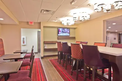 Photo 5 - Hampton Inn Columbus-South