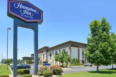 Photo 2 - Hampton Inn Carbondale