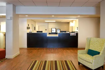 Photo 5 - Hampton Inn Carbondale