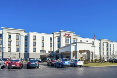 Photo 2 - Hampton Inn & Suites Wilmington