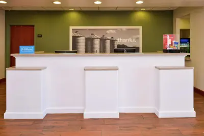 Photo 4 - Hampton Inn & Suites Wilmington