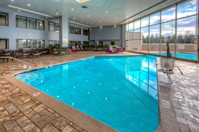 Photo 3 - DoubleTree by Hilton Decatur Riverfront
