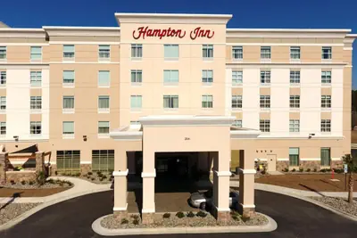 Photo 4 - Hampton Inn Lumberton, NC