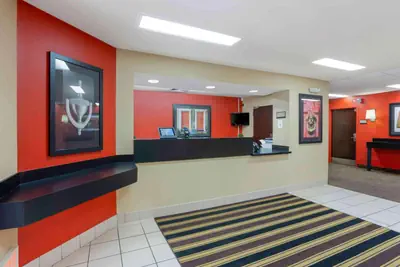 Photo 3 - Extended Stay America Select Suites - Springfield - South