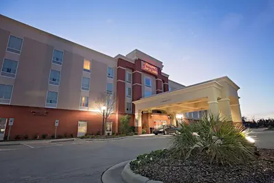Photo 4 - Hampton Inn & Suites Jacksonville