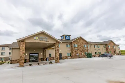 Photo 2 - Cobblestone Hotel & Suites-Sheldon