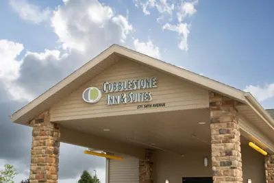 Photo 3 - Cobblestone Hotel & Suites-Sheldon