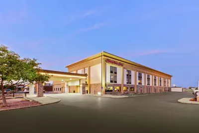 Photo 2 - Hampton Inn St. Louis/Collinsville