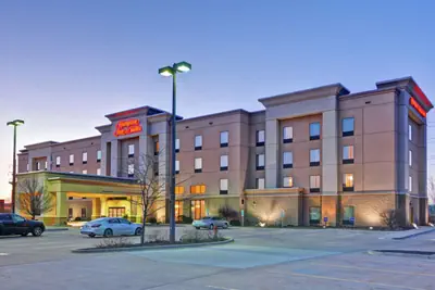 Photo 4 - Hampton Inn and Suites Peoria at Grand Prairie
