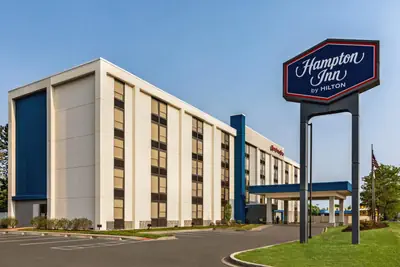 Photo 4 - Hampton Inn Chicago-O'Hare International Airport