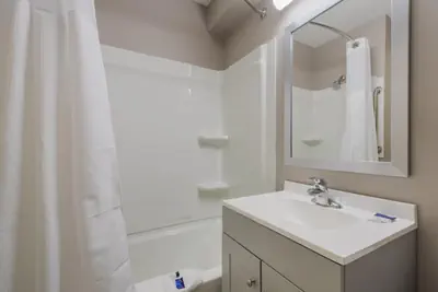 Photo 3 - Americas Best Value Inn Farmington