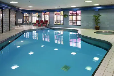 Photo 4 - DoubleTree by Hilton Bloomington