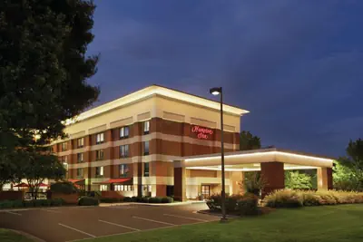 Photo 2 - Hampton Inn Atlanta-Stone Mountain