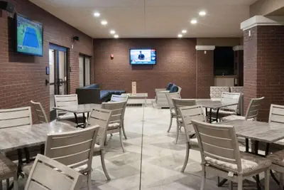 Photo 2 - Hampton Inn & Suites by Hilton Augusta-Washington Rd