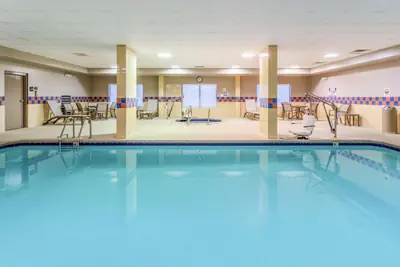 Photo 5 - Hampton Inn & Suites Chicago - Libertyville
