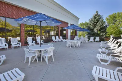 Photo 3 - Hampton Inn Toledo-South/Maumee