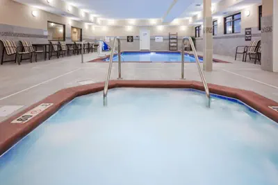 Photo 4 - Homewood Suites Davenport