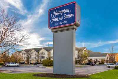 Photo 4 - Hampton Inn & Suites Chicago-Hoffman Estates