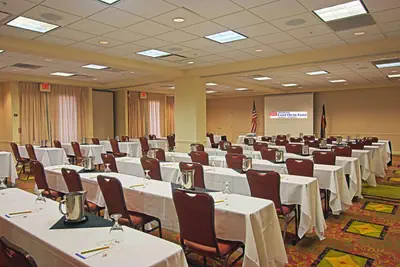 Photo 2 - Hilton Garden Inn Denver Airport