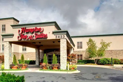 Photo 3 - Hampton Inn & Suites Chicago/Aurora