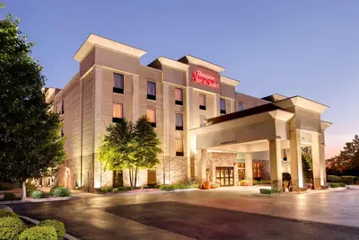 Photo 2 - Hampton Inn & Suites Addison
