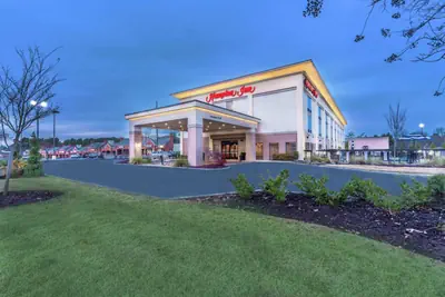 Photo 2 - Hampton Inn Milledgeville