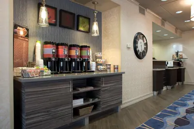 Photo 5 - Hampton Inn Milledgeville