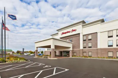 Photo 2 - Hampton Inn Marysville