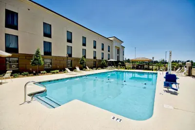 Photo 3 - Hampton Inn & Suites Tifton