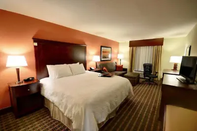 Photo 5 - Hampton Inn & Suites Tifton