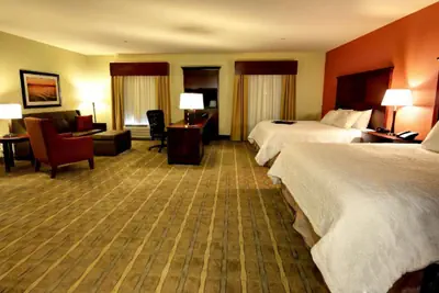 Photo 4 - Hampton Inn & Suites Tifton