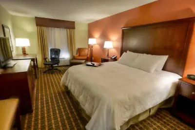 Photo 2 - Hampton Inn & Suites Tifton