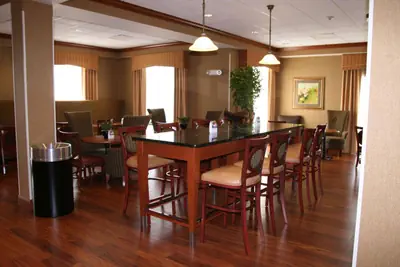 Photo 2 - Hampton Inn Mountain Home