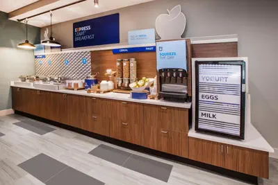 Photo 4 - Holiday Inn Express Hotel & Suites Vineland Millville by IHG