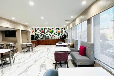 Photo 4 - Quality Inn & Suites McDonough South I-75