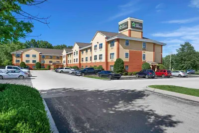 Photo 2 - Sonesta Simply Suites Lansing