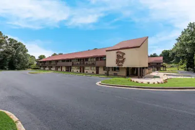 Photo 2 - Red Roof Inn Hickory