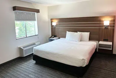 Photo 3 - Ramada by Wyndham Lithia Springs Atlanta